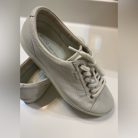 Ecco women’s sneakers, size 40 - Picture 8 of 10